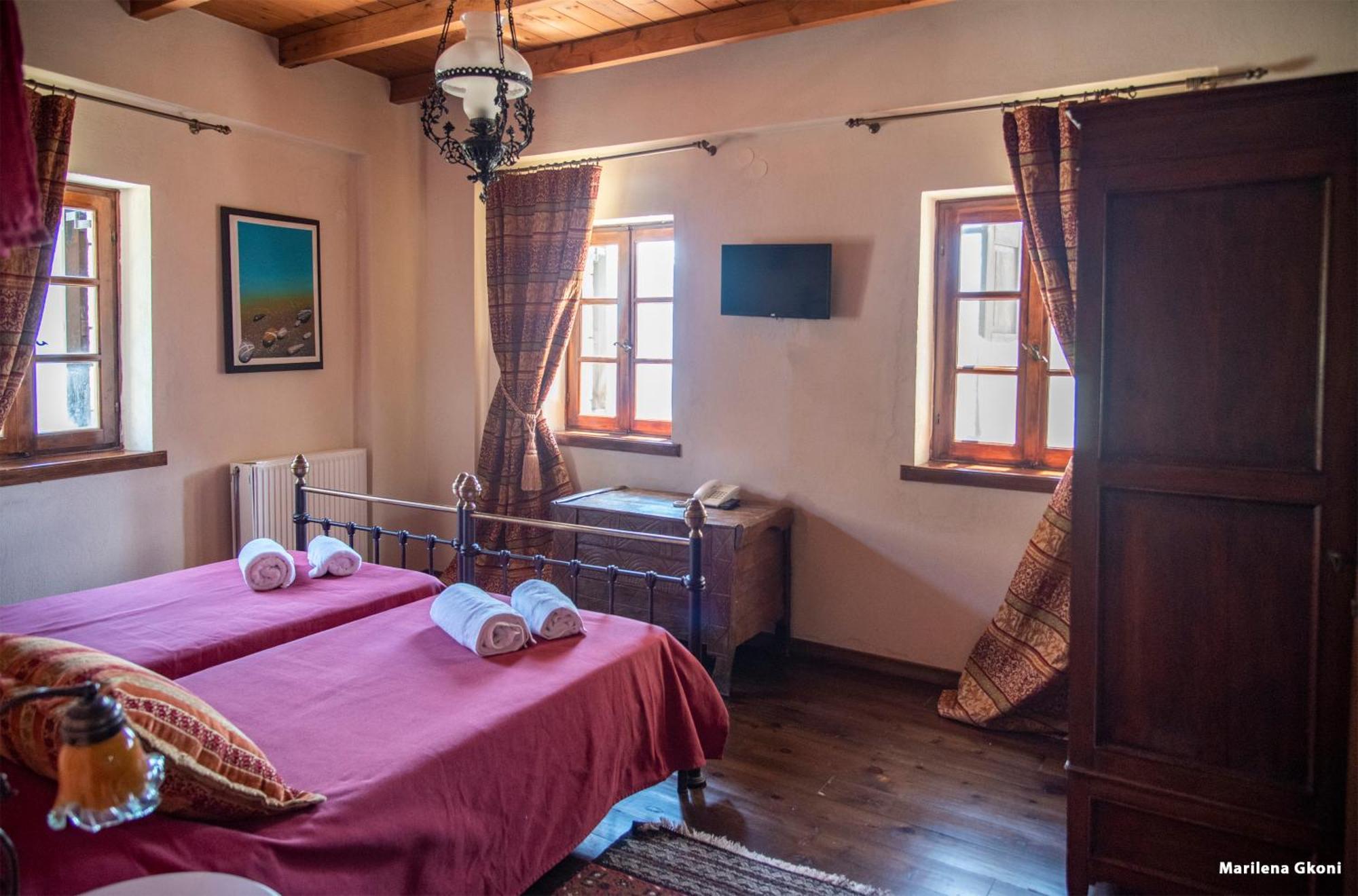 Petradi 1873 Hotel Kalarítai Екстериор снимка
