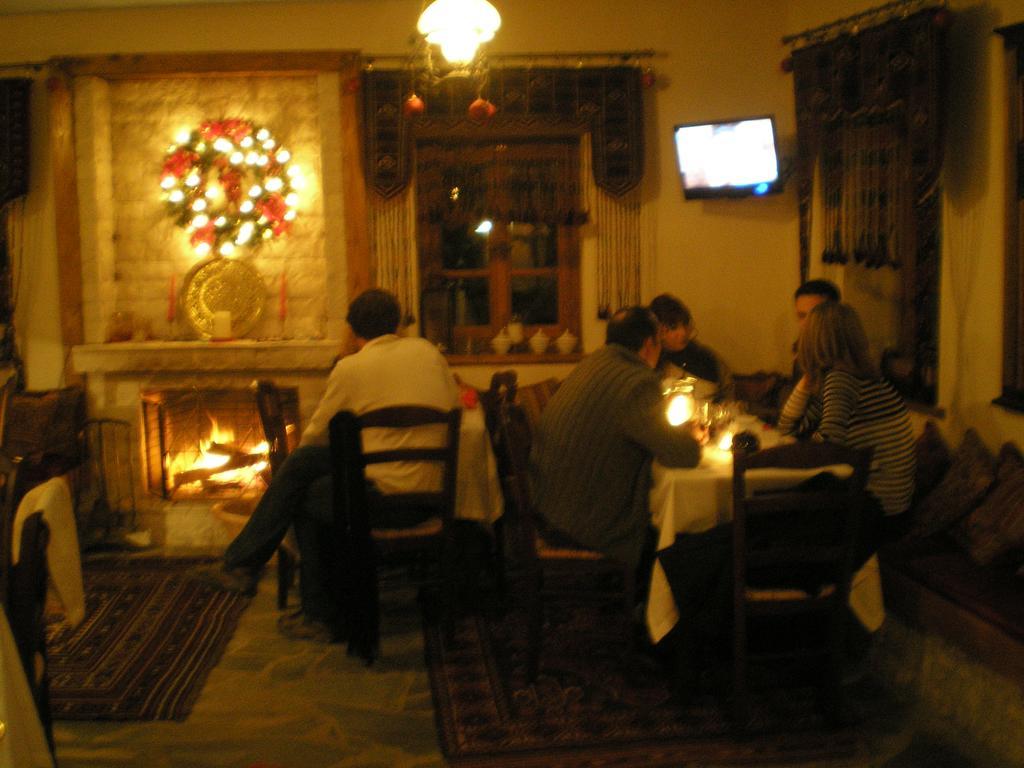 Petradi 1873 Hotel Kalarítai Екстериор снимка